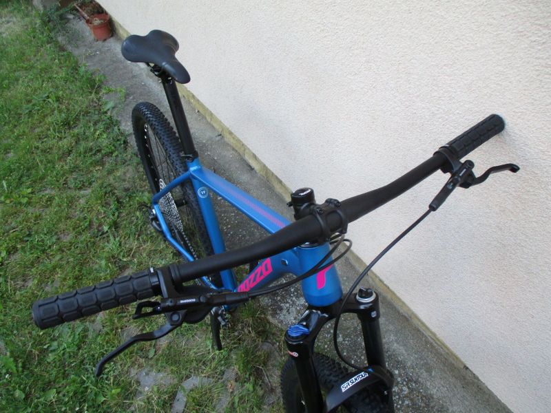 Nové 29" kolo ROZZO BOOST Grace 19", vzduch. vidlice Suntour XCR air, Shimano Deore1x12, pevné osy