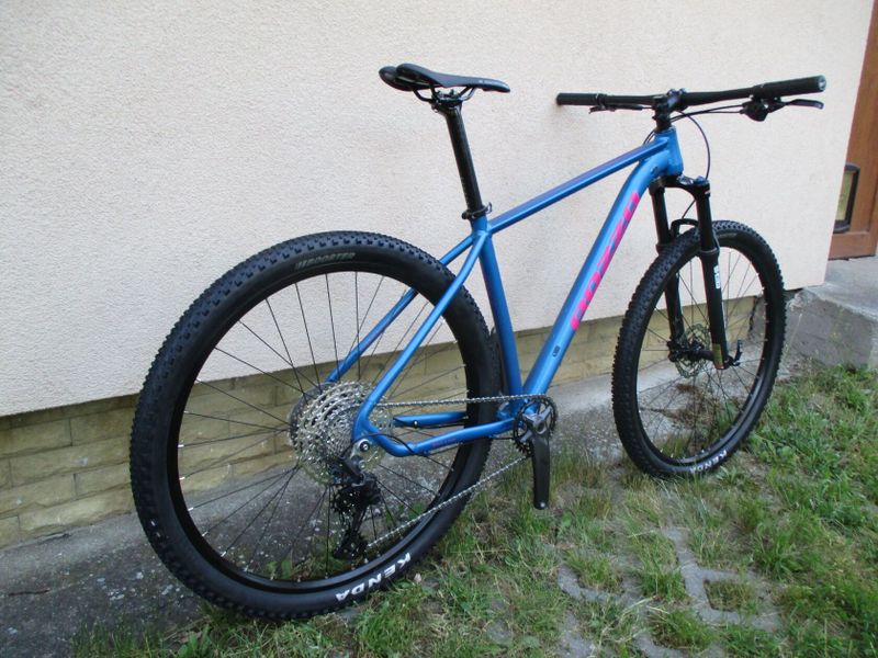 Nové 29" kolo ROZZO BOOST Grace 19", vzduch. vidlice Suntour XCR air, Shimano Deore1x12, pevné osy
