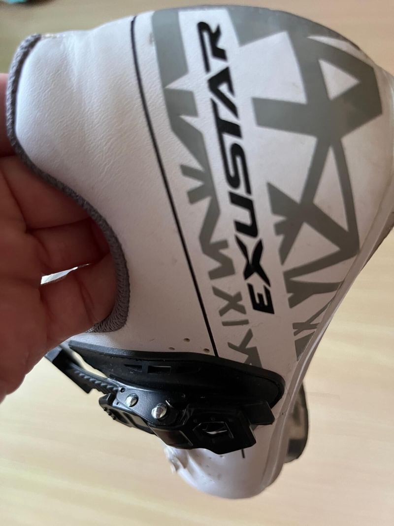 Dámské silniční tretry Exustar SR456B White 