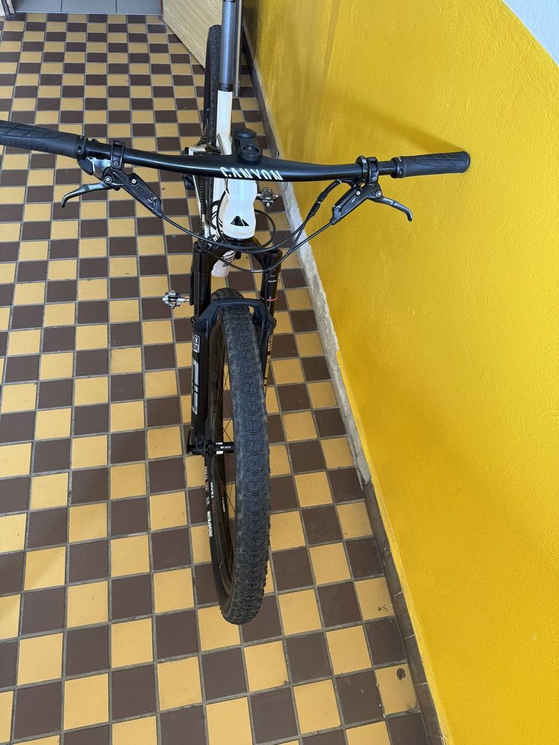 Prodám CANYON LUX CF SLX Limited
