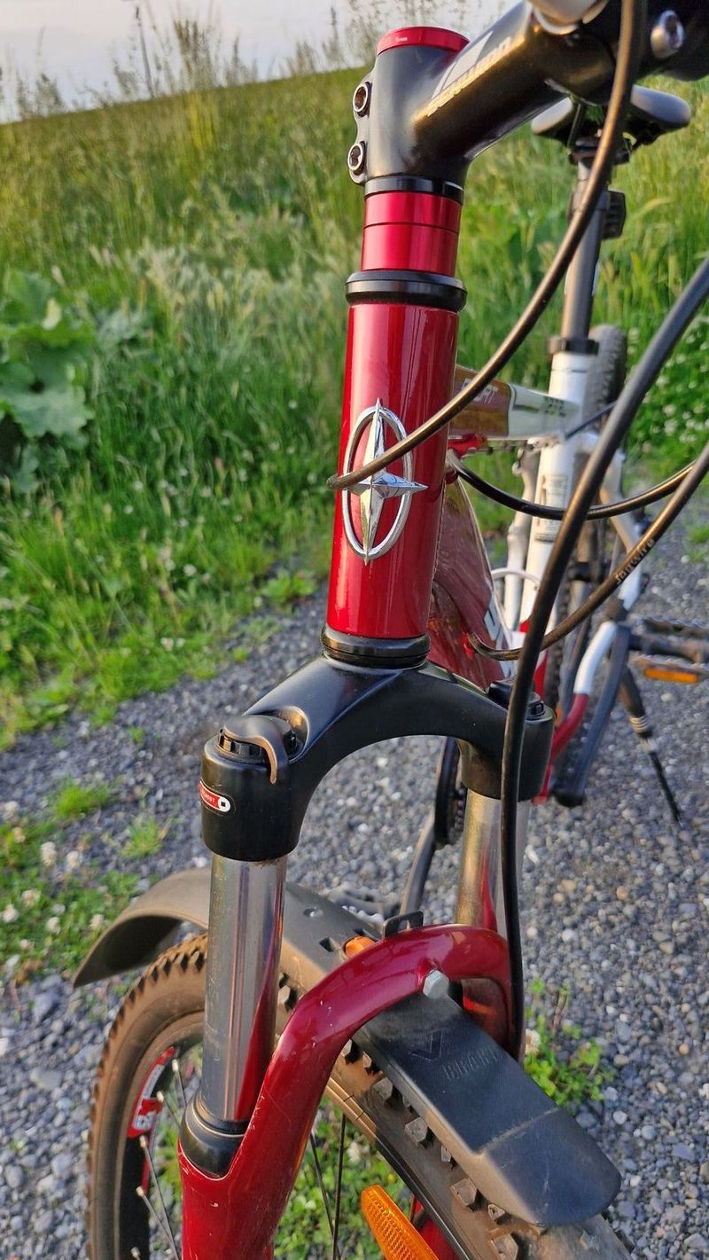 Pánské / dámské kolo Schwinn Mesa vel.M, 26", 3x8.
