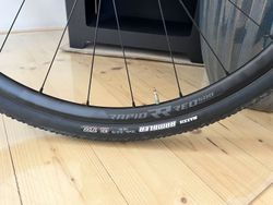 Nové gravel pláště 2x Maxxis Rambler 700x40 za 1400 Kč oba