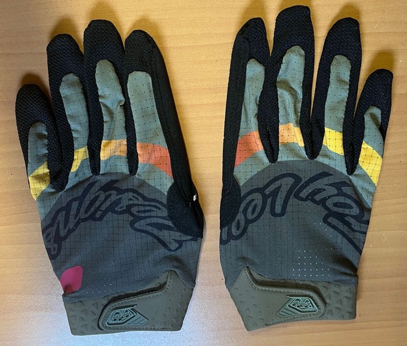 Nové rukavice Troy Lee Designs Air, vel. M