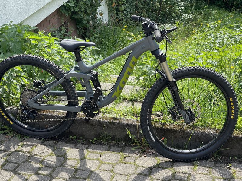Kona Process 24, dětské celopéro se 120mm zdvihu