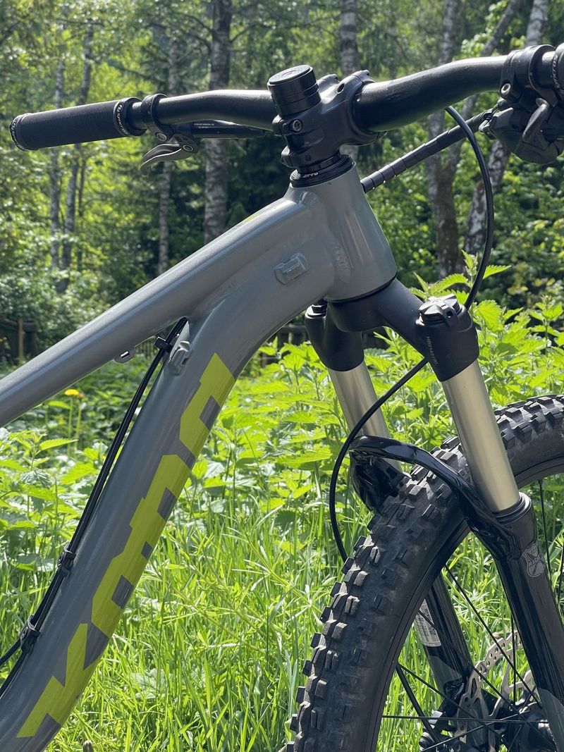 Kona Process 24, dětské celopéro se 120mm zdvihu