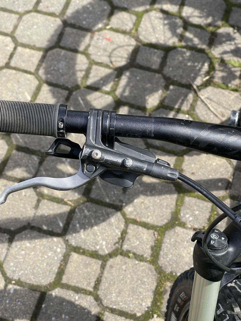 Kona Process 24, dětské celopéro se 120mm zdvihu