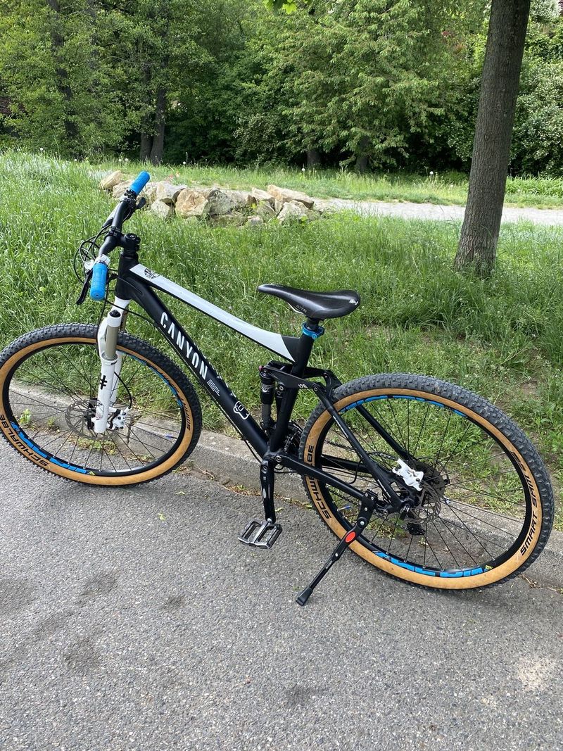 CELOODPRUŽENÉ HORSKÉ KOLO CANYON NERVE XC 27,5 RÁM M/L