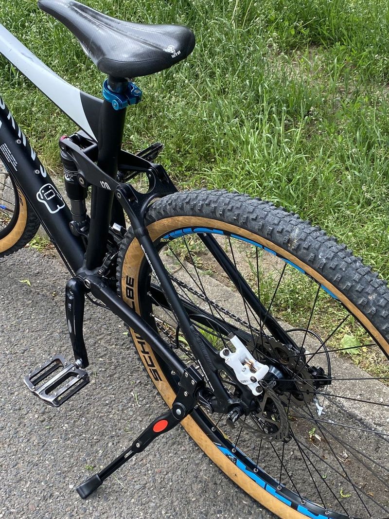 CELOODPRUŽENÉ HORSKÉ KOLO CANYON NERVE XC 27,5 RÁM M/L