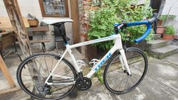 Trek Émonda SL – Velikost 56 cm, karbon, Tiagra, nová kola
