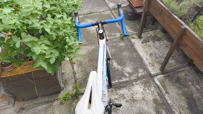 Trek Émonda SL – Velikost 56 cm, karbon, Tiagra, nová kola