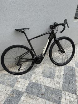 Gravel Cannodale Topstone carbon Bosch 