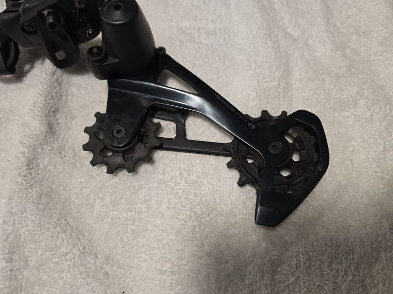 Přehazovačka SRAM GX + Řazení NX, 12 rychlostí