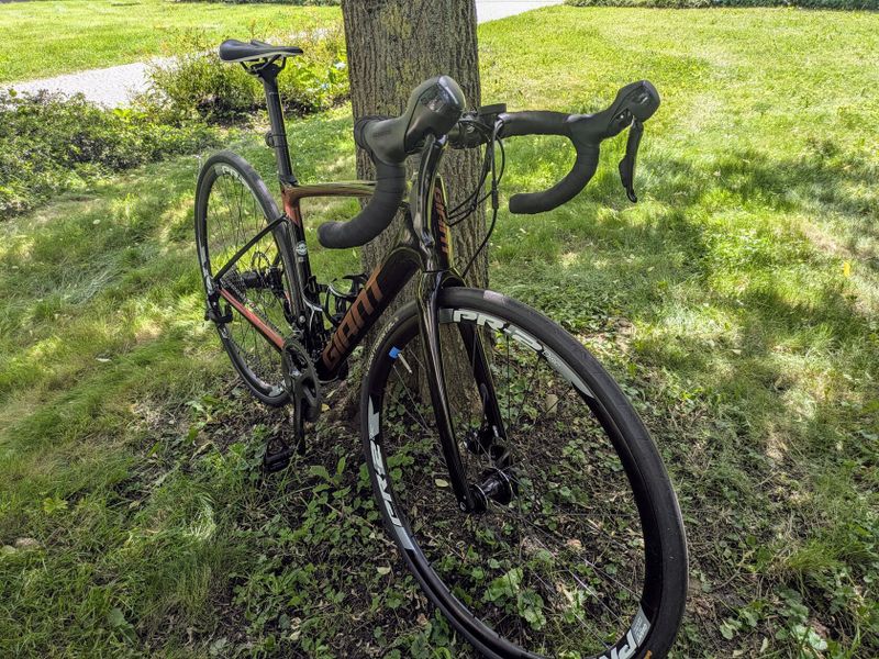 Giant Defy Advanced - nový rám Defy Advanced 0 s doživotní zárukou!