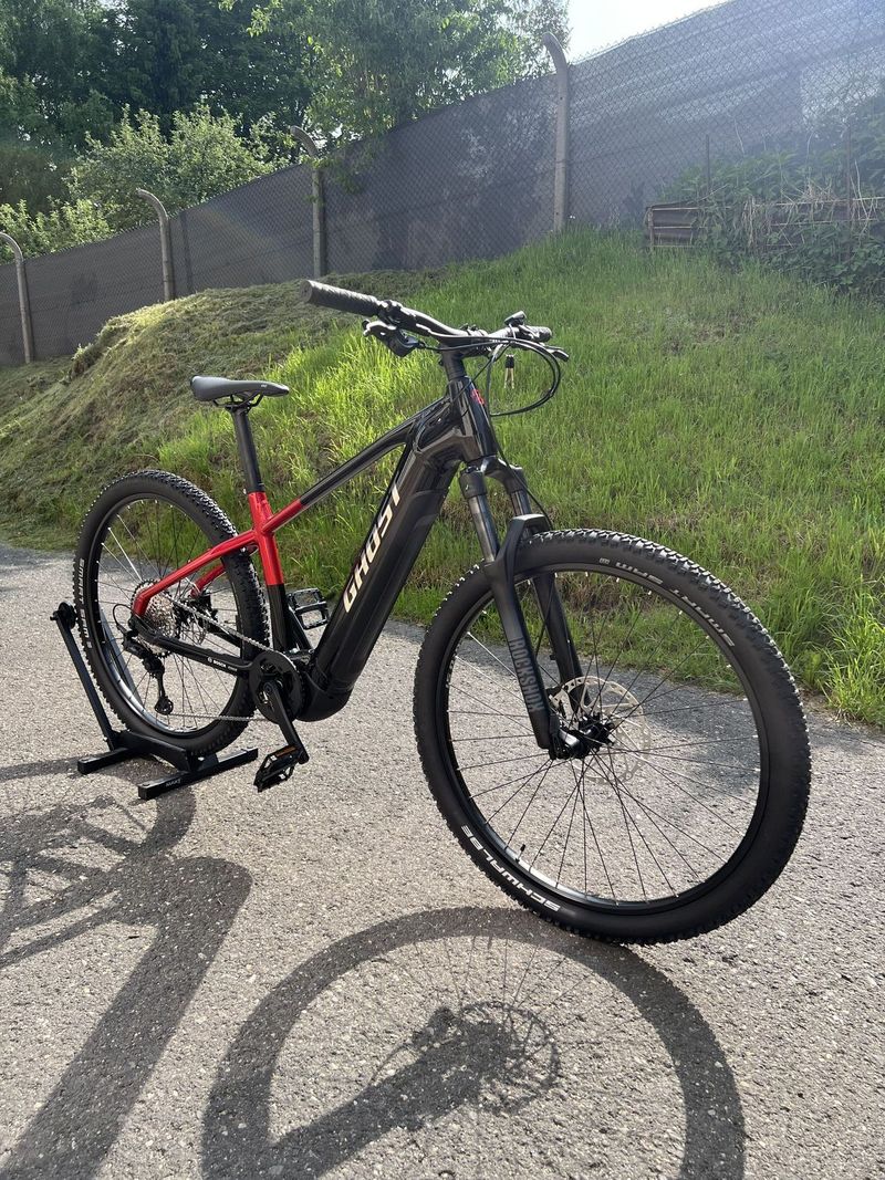 Horské elektrokolo GHOST E-Teru Pro Black/Pearl Deep Red