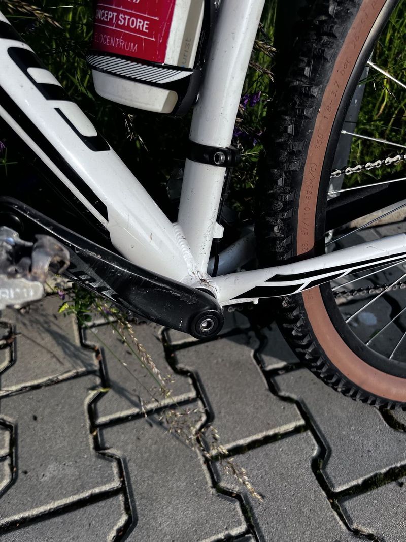 Specialized Rockhoper - L, hezký stav