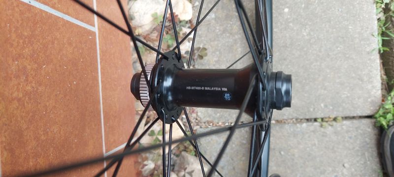 zapletená kola 29" náboje Shimano