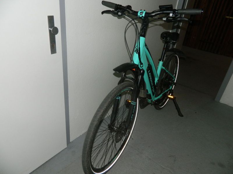 Prodám dámské elektrokolo LEDER FOX VENOSA