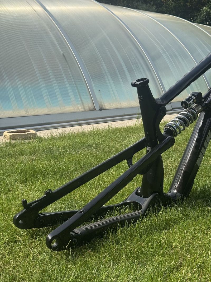 Rám nukeproof mega 290 L EXT 