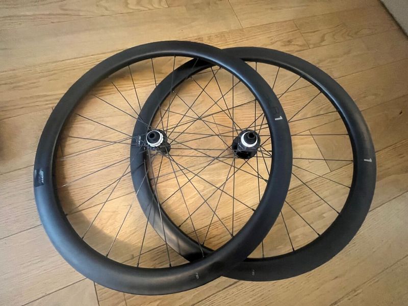 Set zapletených kol GIANT SLR 1 42 DB HOOKLESS, centerlock, Shimano