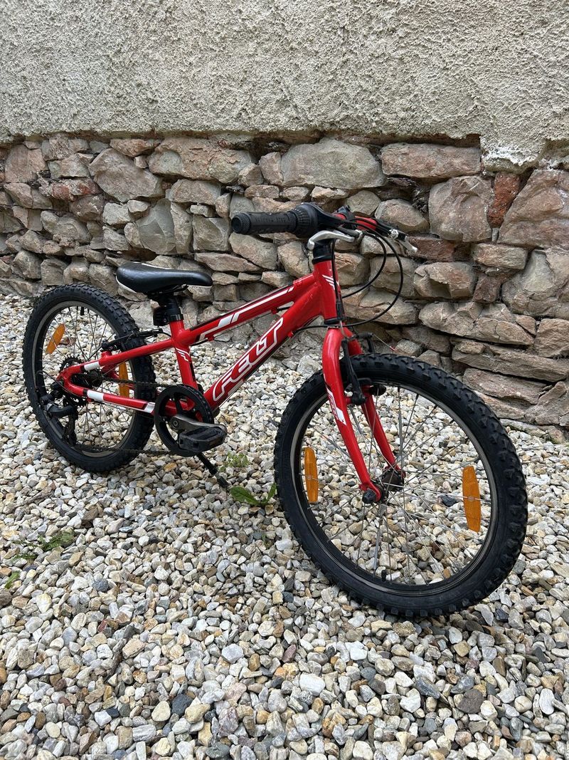 Dětské kolo FELT Q-Series 20R – 7 rychlostí, dobrý stav