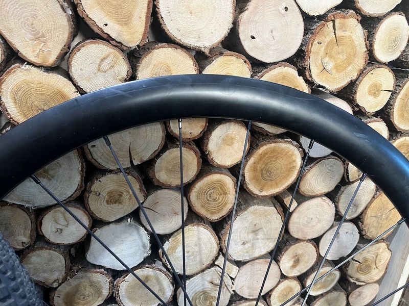 Zapletena karbonová gravel kola LEEZE, centerlock, ořech Shimano