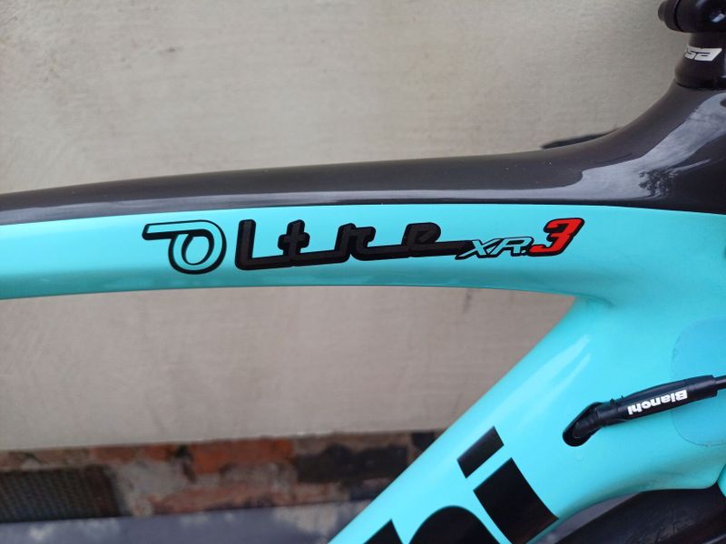 Bianchi Oltre XR3 Celeste