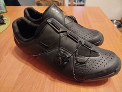 Téměř nové MTB tretry XC 300 44E