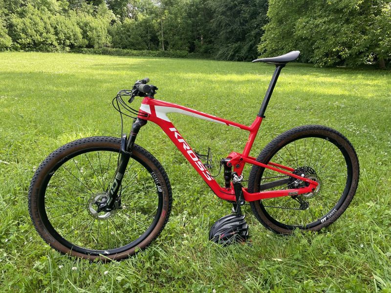 Kross Earth Team, vel. 20"(XL), 10.6kg, XTR, karbon kola DT Swiss 1200