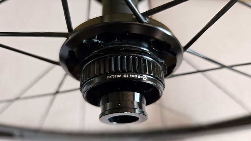 Silniční kola Bontrager Aeolus RSL 37 TLR pro kotoučové brzdy