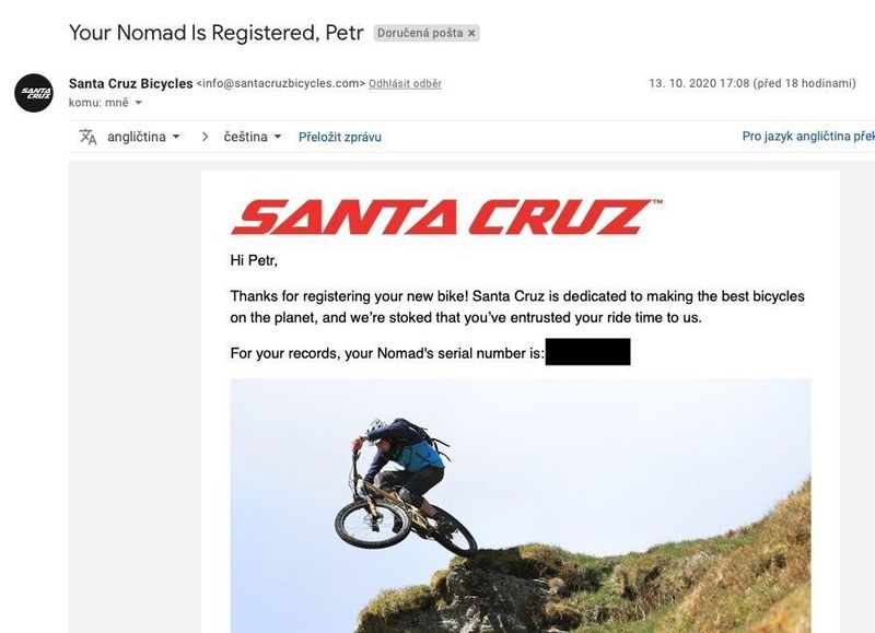Santa Cruz Nomad 4 C S (2020) – hobby enduro, málo jeté.