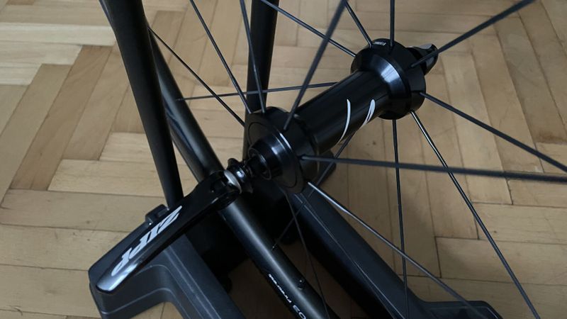 Zipp 303 808 Firecrest / pláště Continental / Shimano Sram 11s