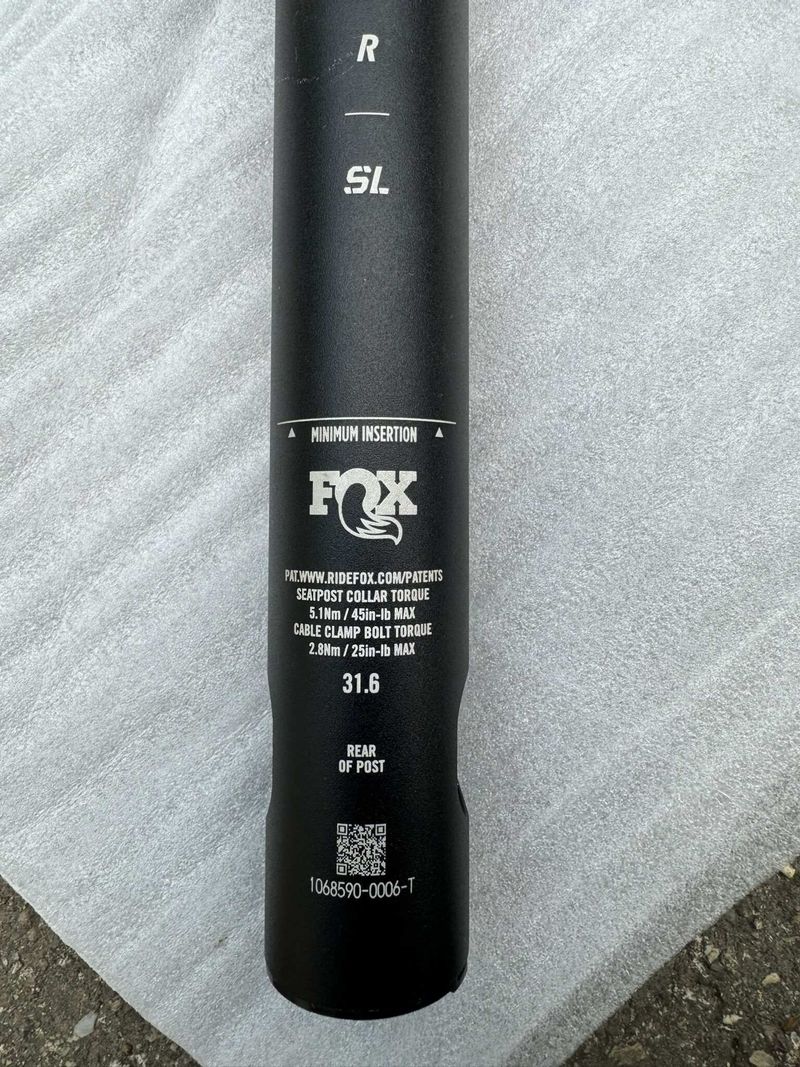 Teleskopická sedlovka FOX Transfer SL Factory 100 / 31,6 mm včetně páčky, model 2025