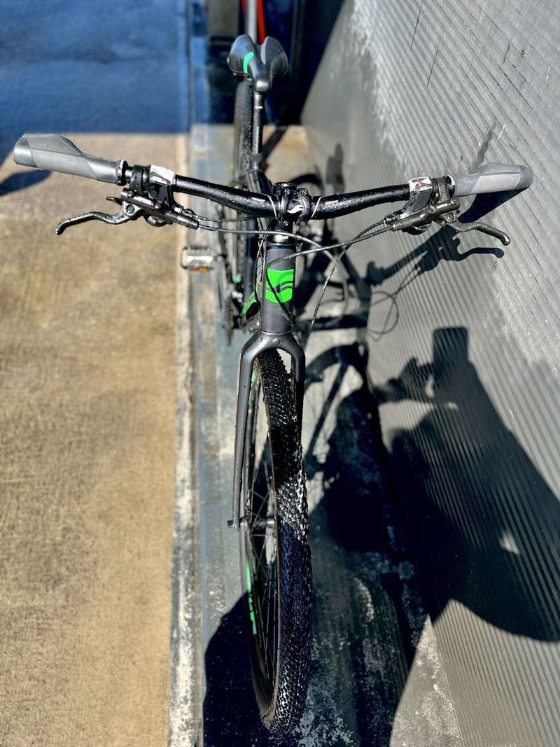 Giant ToughRoad SLR 2 (2020) - perfektní stav, málo jeté