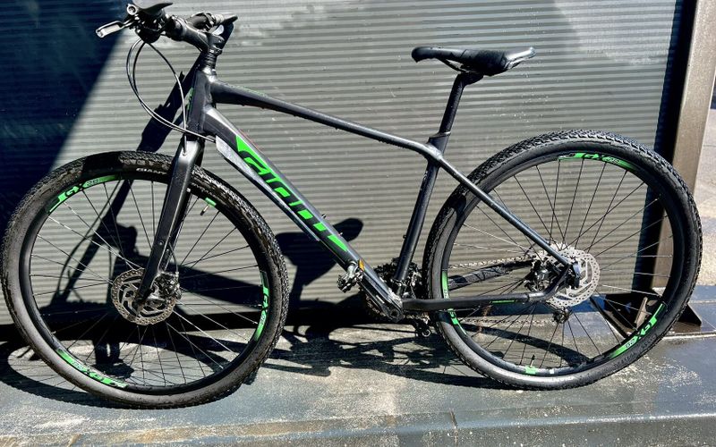 Giant ToughRoad SLR 2 (2020) - perfektní stav, málo jeté
