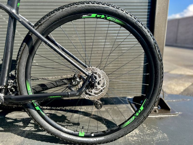 Giant ToughRoad SLR 2 (2020) - perfektní stav, málo jeté