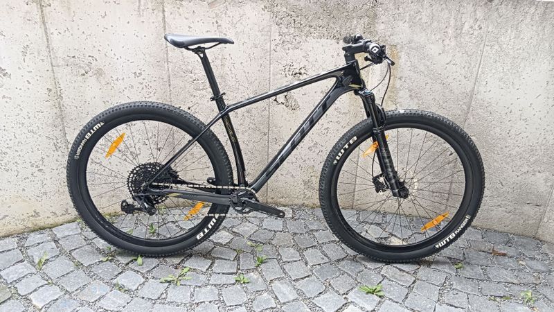 karbonové horské kolo SCOTT Scale 920 a 935