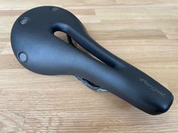 Sedlo San Marco Regal Short Onel-fit Carbon Narrow