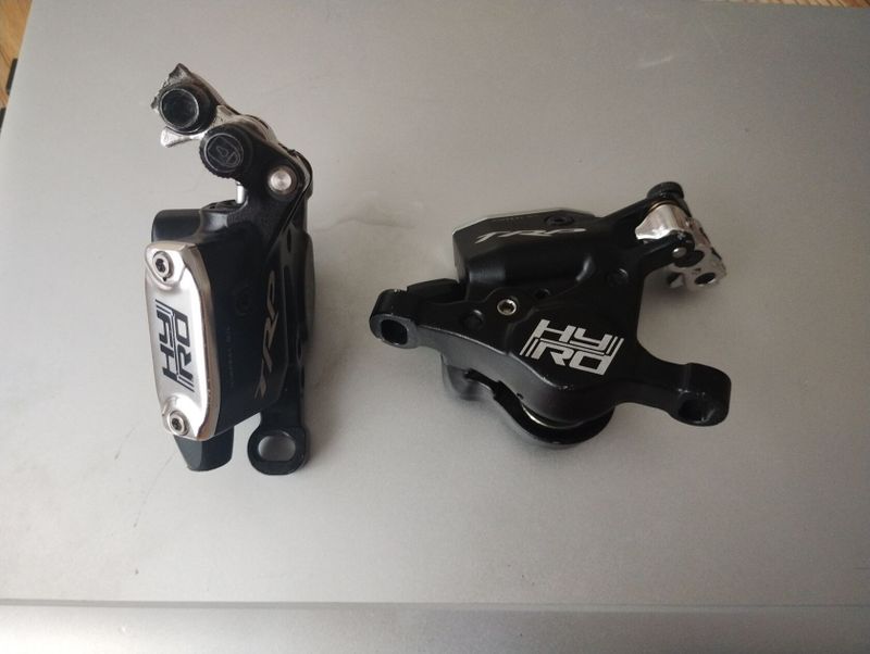 Trp Hy/RD post mount+nové destičky Shimano 