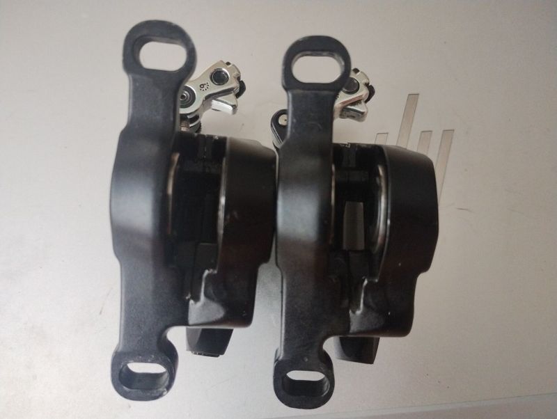 Trp Hy/RD post mount+nové destičky Shimano 