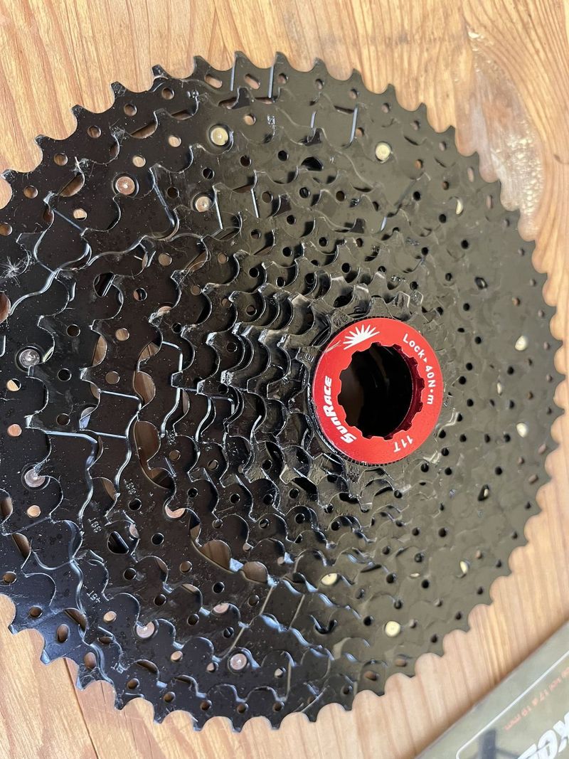 Sada 1x12 Shimano Deore/Sunrace