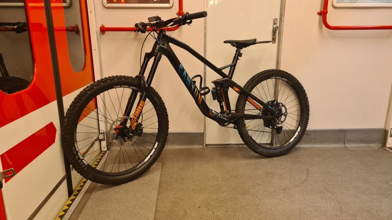 Canyon Strive 27,5 karbon - vysoké zdvihy - pevná kola - GX eagle - prohlídka u I.P. Pavlova