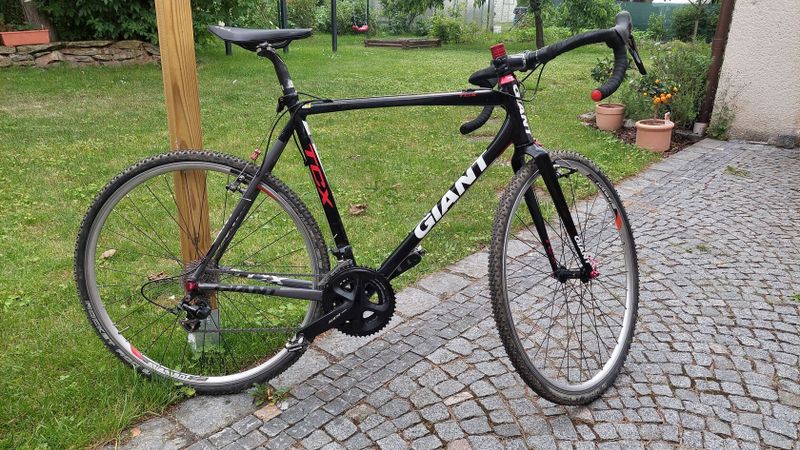 Giant TCX 1 (Shimano 105), velikost M z roku 2011, s wattmetrem Inpeak