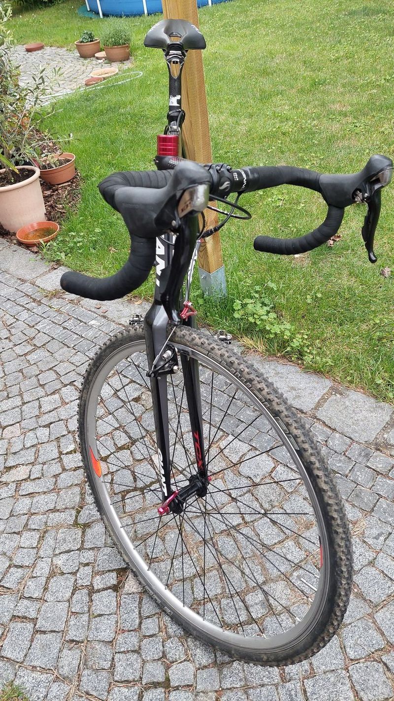 Giant TCX 1 (Shimano 105), velikost M z roku 2011, s wattmetrem Inpeak