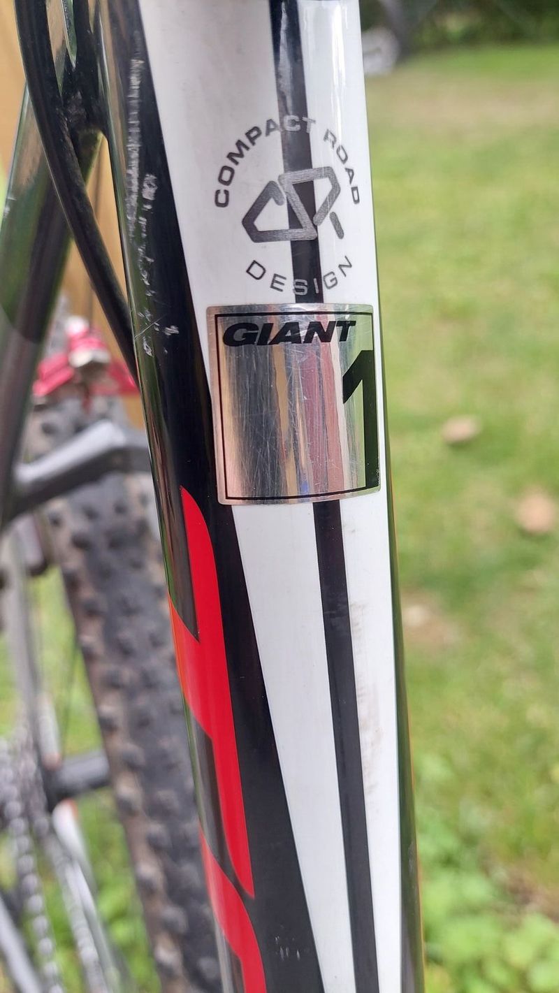 Giant TCX 1 (Shimano 105), velikost M z roku 2011, s wattmetrem Inpeak