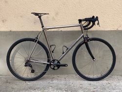 Titanové Custom kolo Cielo Rosso 6,4kg (XL) Použité
