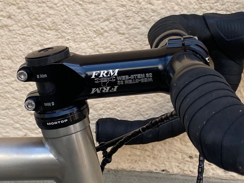 Titanové Custom kolo Cielo Rosso 6,4kg (XL) Použité