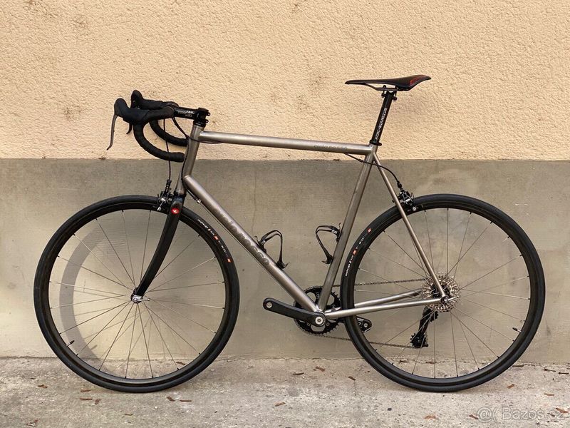 Titanové Custom kolo Cielo Rosso 6,4kg (XL) Použité