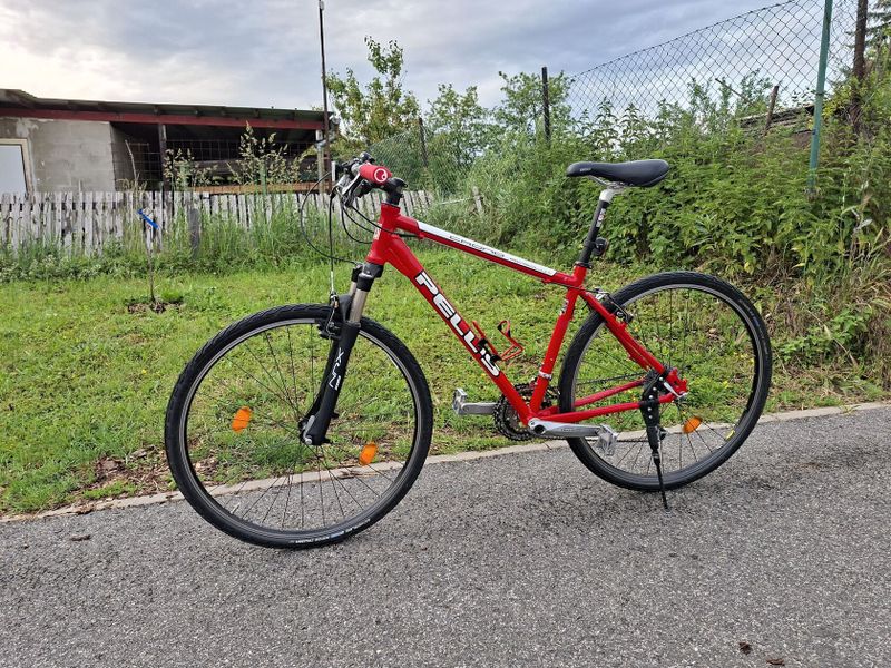 Trekingové kolo pro sportovní jizdu