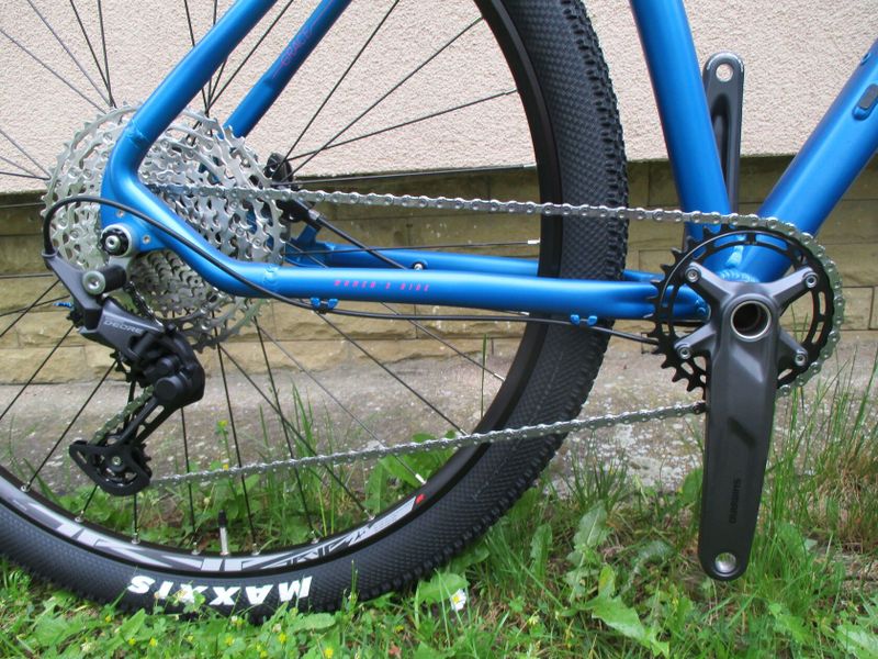 Nové 29" kolo ROZZO BOOST Grace 19", vzduch. vidlice Manitou Markhor, Shimano Deore1x12, pevné osy