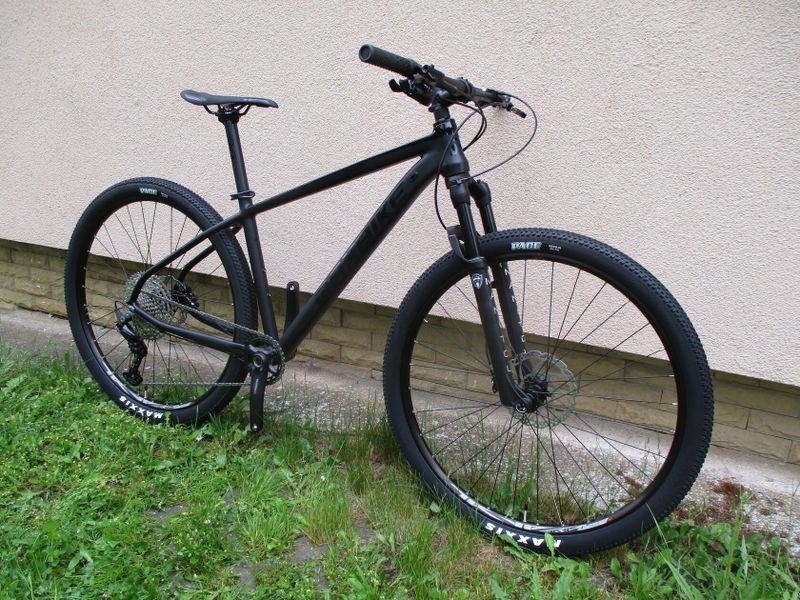 Nové lehké 29" kolo na rámu Maxbike M909 17", SLX/Deore 1x12, vzduch. vidlice Manitou Markhor